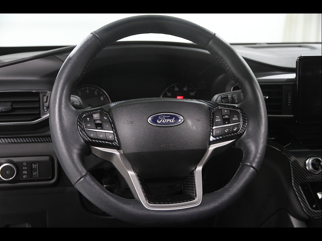 Used 2023 Ford Explorer XLT w/ Equipment Group 202A AWD/4WD image 8