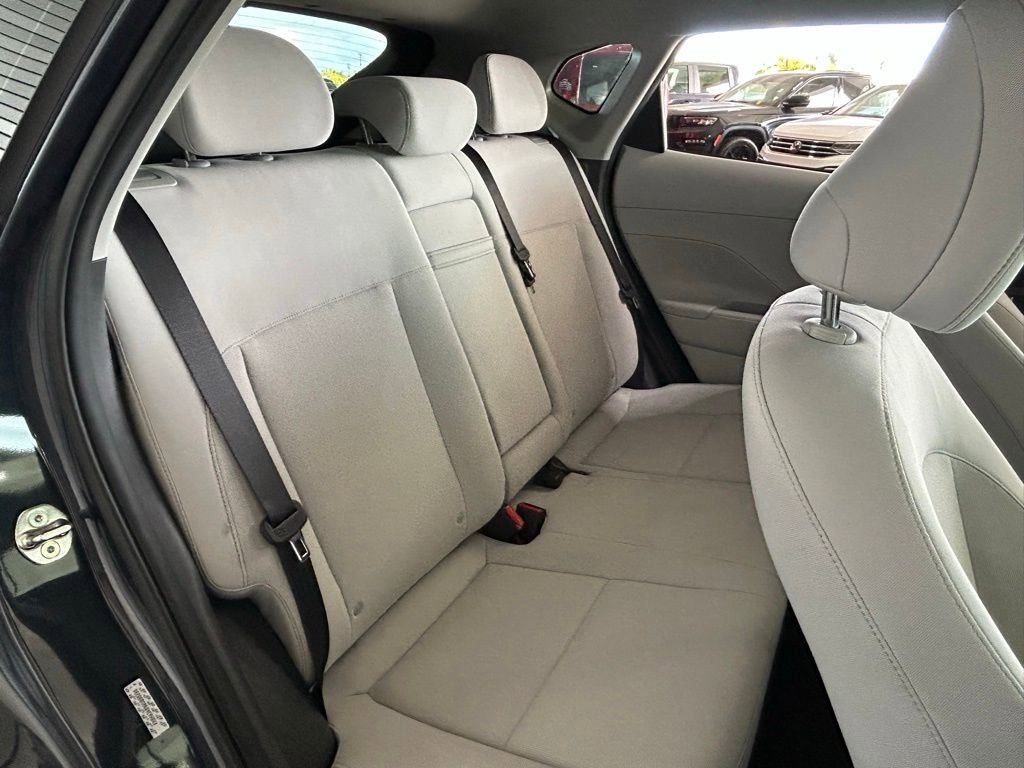 Used 2024 Hyundai Kona SE image 45