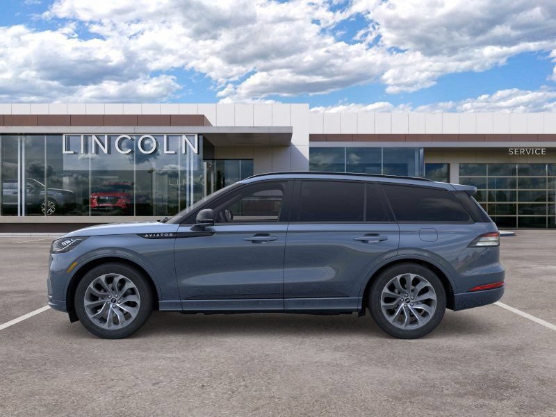 New 2026 Lincoln Aviator 2WD w/ Jet Appearance Package image 3