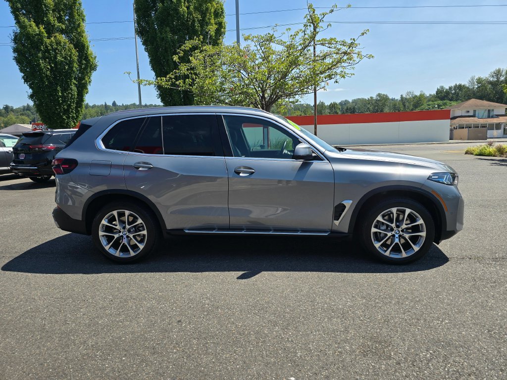 Used 2026 BMW X5 xDrive40i AWD/4WD image 6