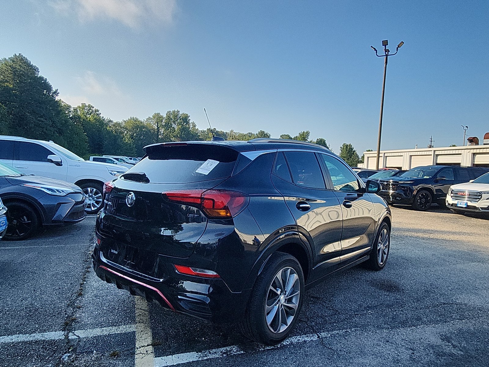 Used 2021 Buick Encore GX Select w/ Sport Touring Package FWD image 5