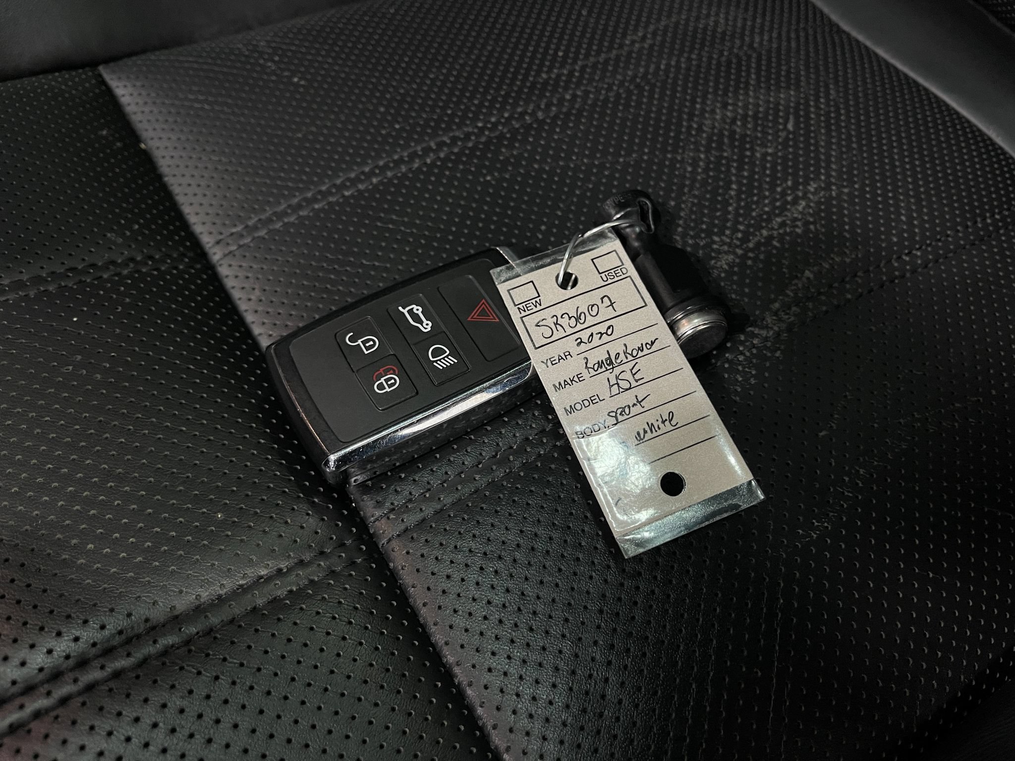 Used 2020 Land Rover Range Rover Sport HSE AWD/4WD image 37
