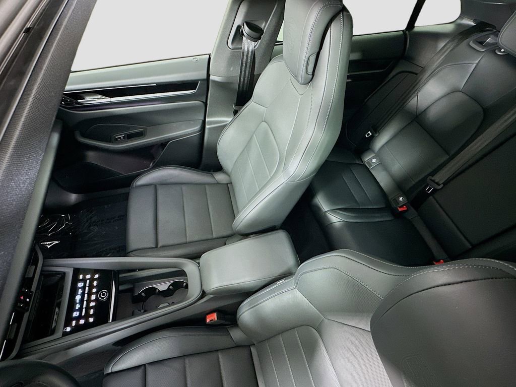 Used 2025 Porsche Macan 4S Electric image 14