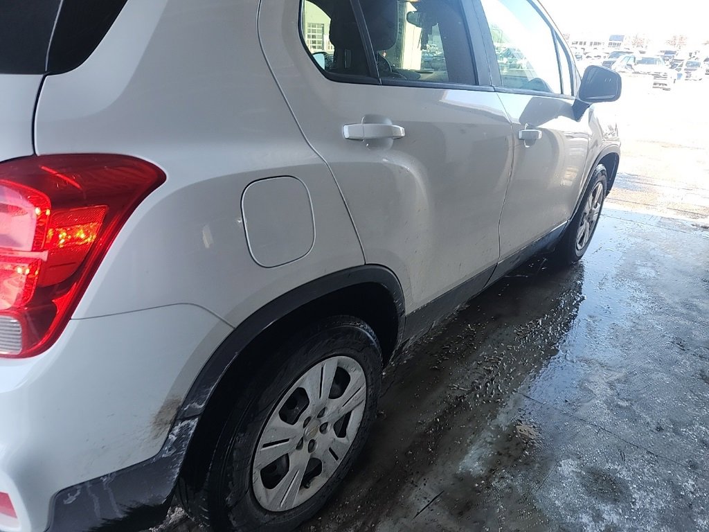 Used 2017 Chevrolet Trax LS image 6