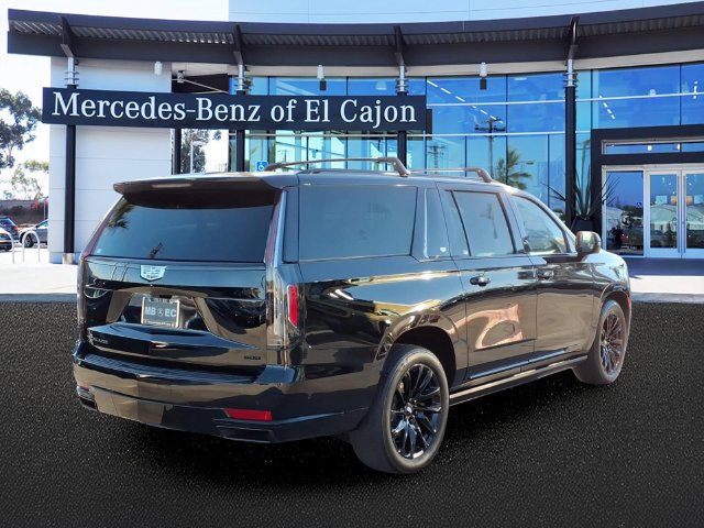 Used 2024 Cadillac Escalade ESV Sport w/ LPO, ONYX Package AWD/4WD image 3
