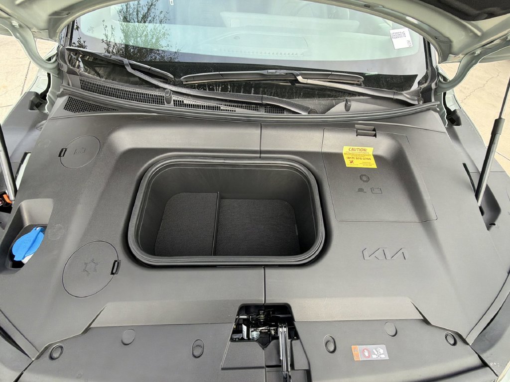 New 2027 Kia EV3 Wind FWD image 19