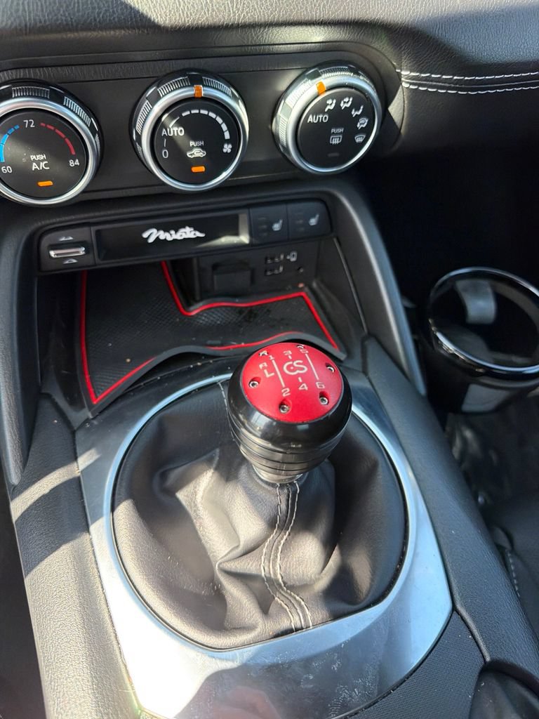 Used 2023 MAZDA MX-5 Miata Grand Touring w/ Weather Package RWD image 12