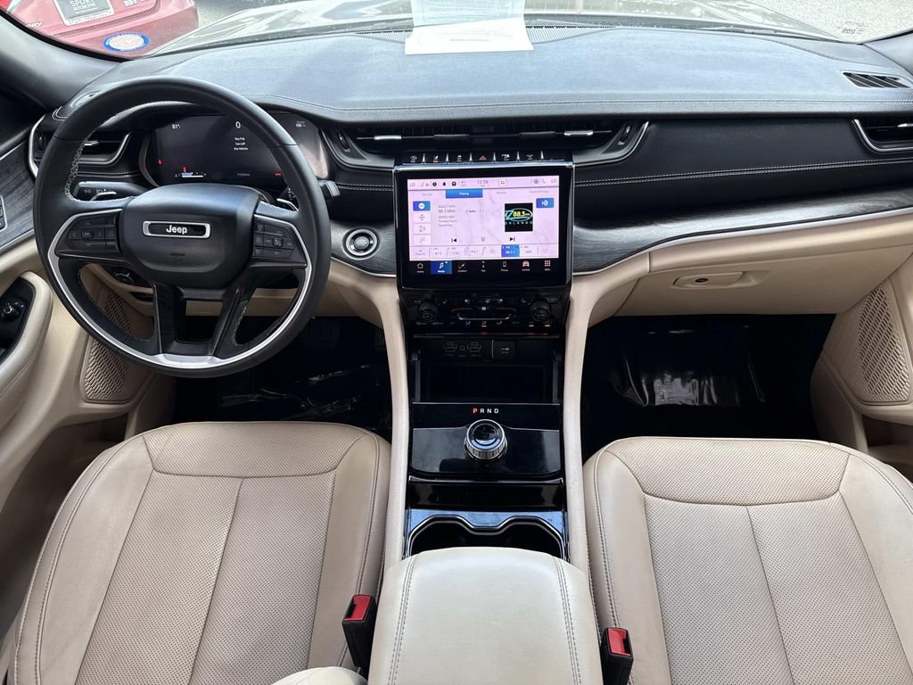 Used 2023 Jeep Grand Cherokee Limited w/ Luxury Tech Group II RWD image 20
