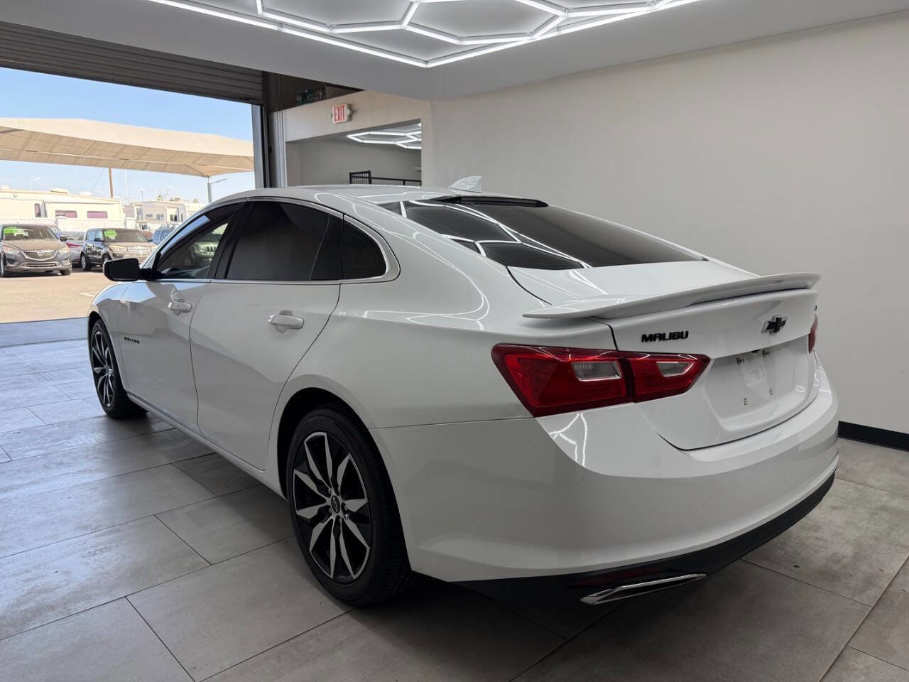 Used 2022 Chevrolet Malibu RS FWD image 4