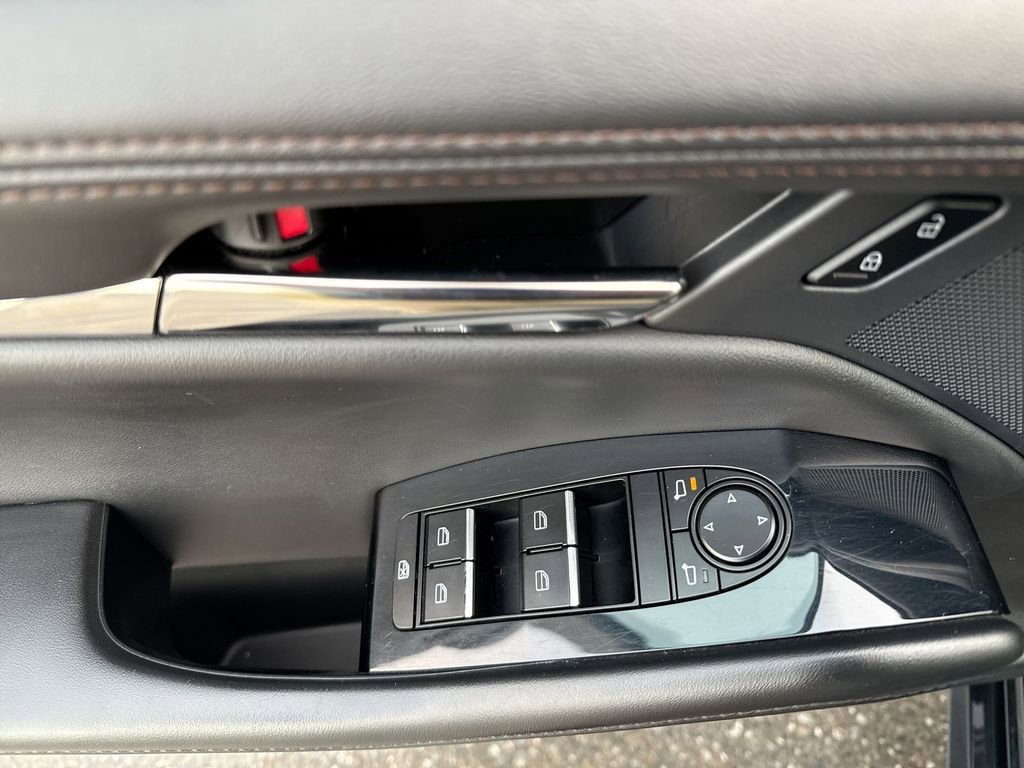 Used 2024 MAZDA MAZDA3 s image 15