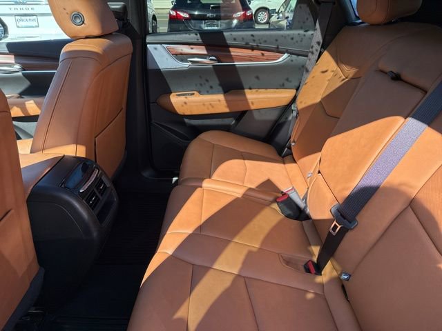 Used 2024 Cadillac XT5 Premium Luxury image 14