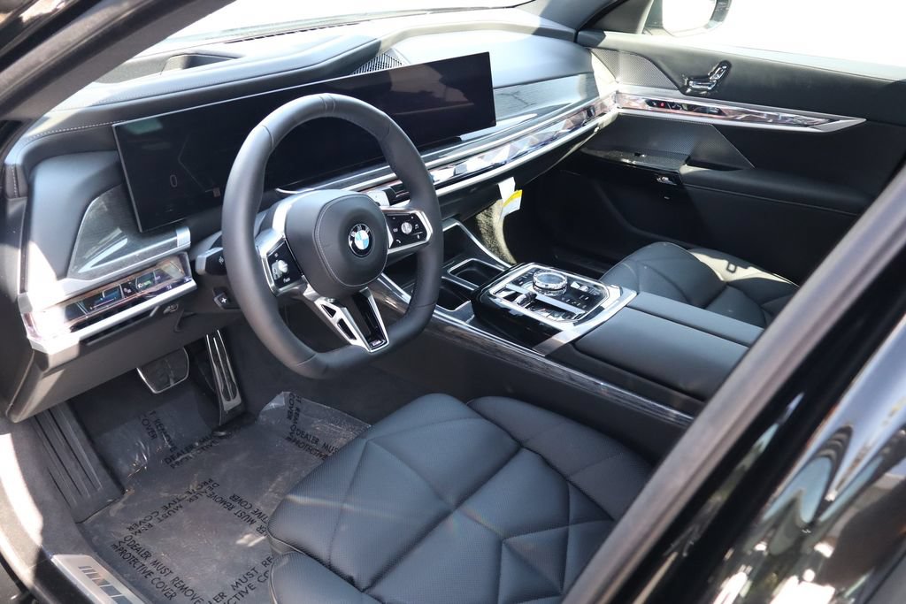 Used 2026 BMW 740i w/ Premium Package RWD image 16