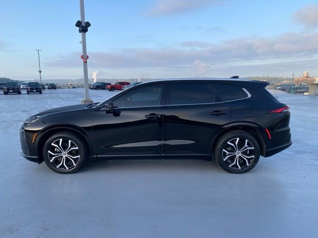 Used 2025 Toyota Crown Signia AWD/4WD image 5