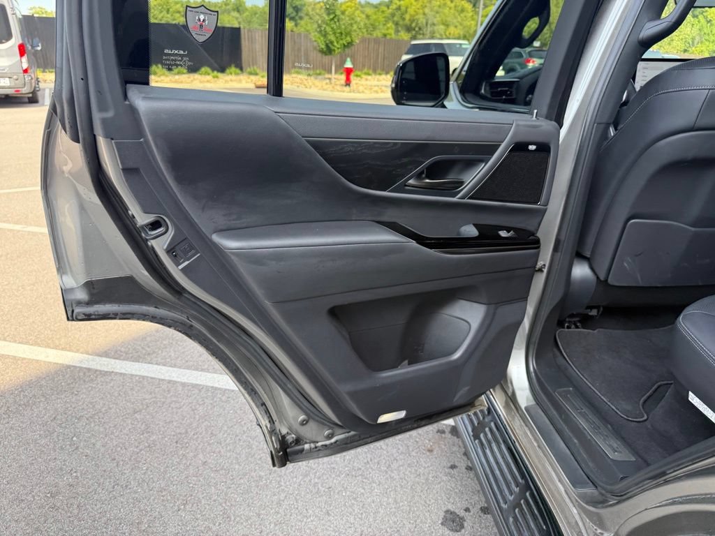 Used 2022 Lexus LX 600 4WD w/ Appearance Package image 23