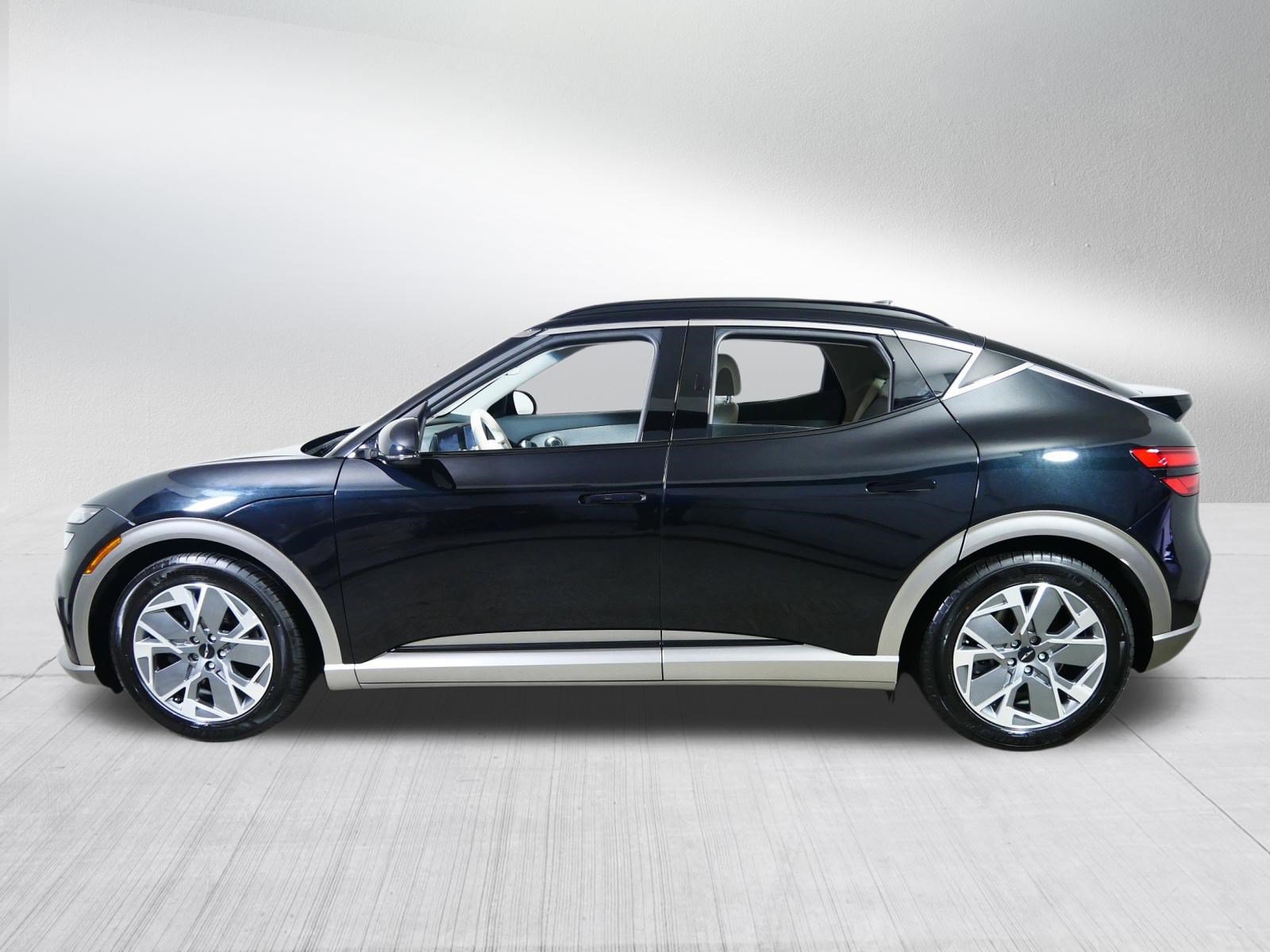 Certified 2025 Genesis GV60 Advanced AWD/4WD image 4