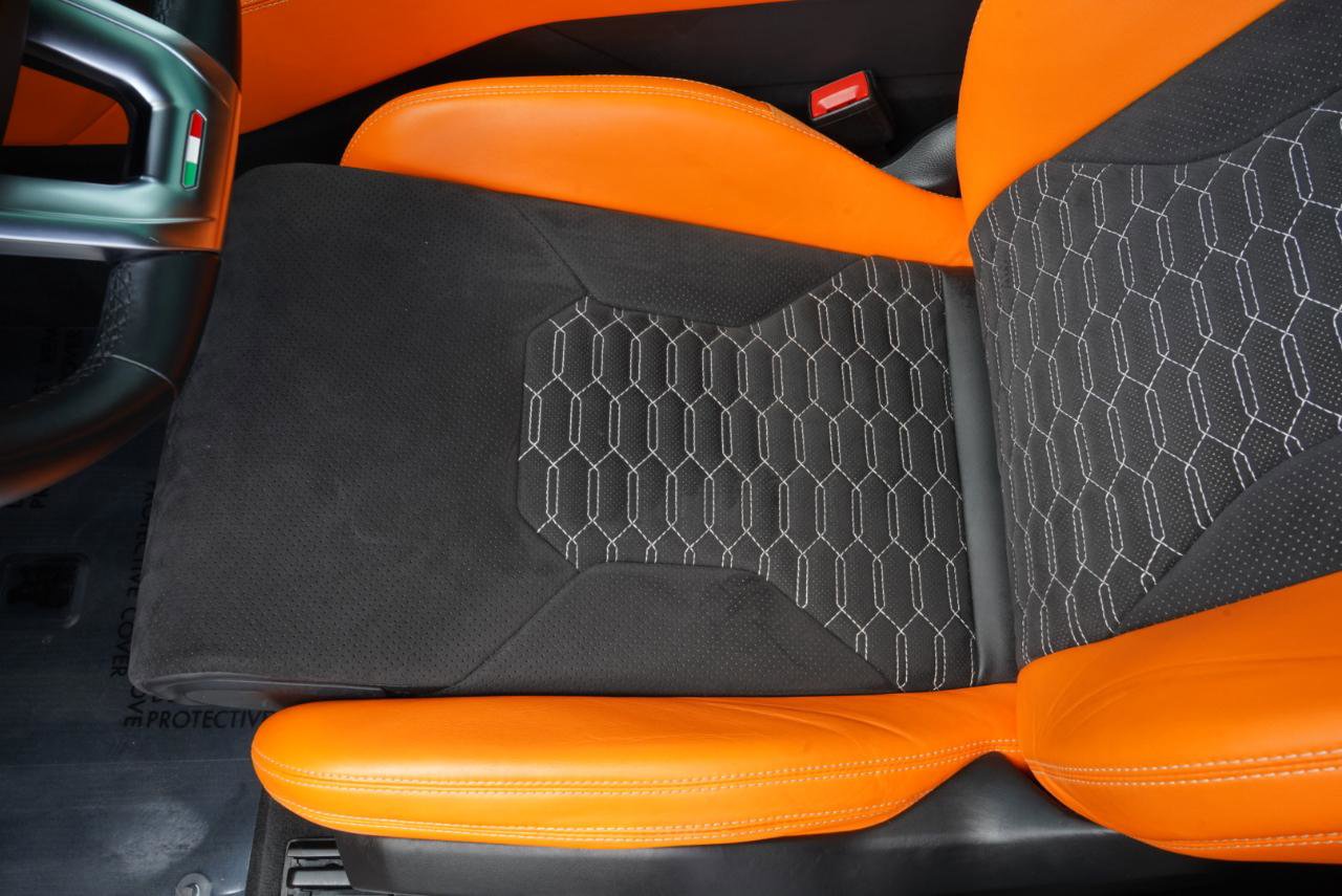 Used 2022 Lamborghini Urus AWD/4WD image 22