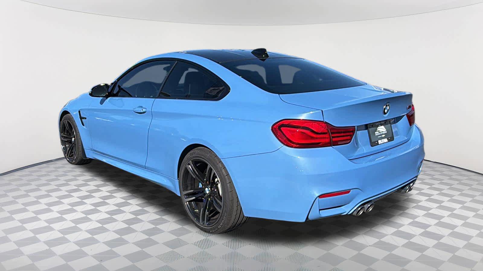 Used 2018 BMW M4 Coupe RWD image 7
