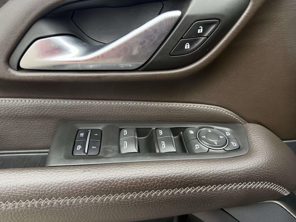 Used 2022 GMC Yukon Denali image 13