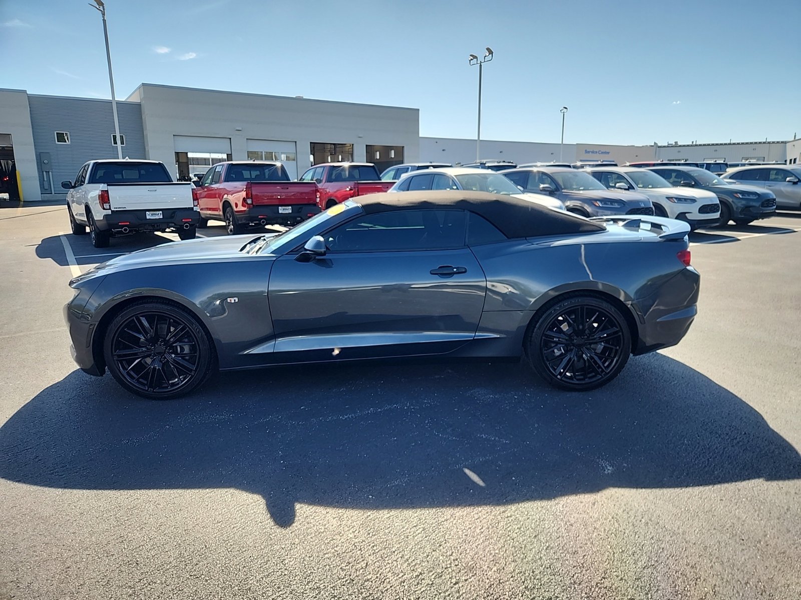 Used 2023 Chevrolet Camaro LT RWD image 3