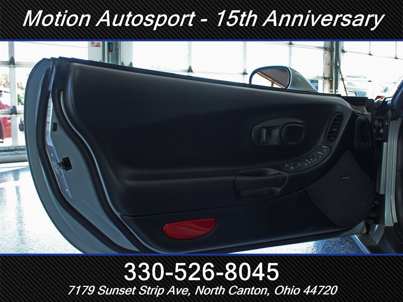 Used 2002 Chevrolet Corvette Convertible w/ Preferred Equipment Group2 RWD image 14