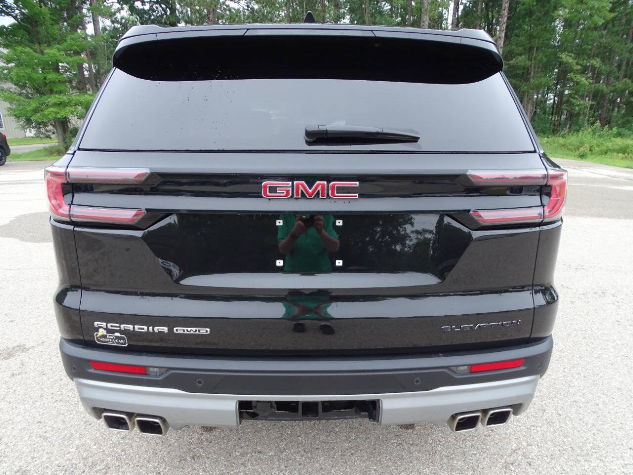 Used 2025 GMC Acadia AWD Elevation w/ Elevation Premium Package image 10