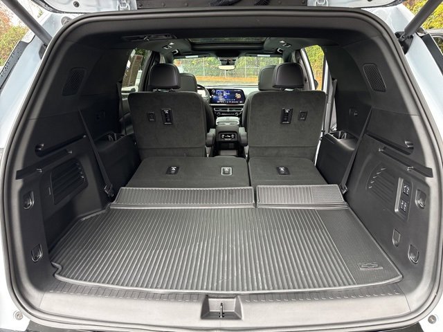 Used 2026 Chevrolet Traverse RS image 29