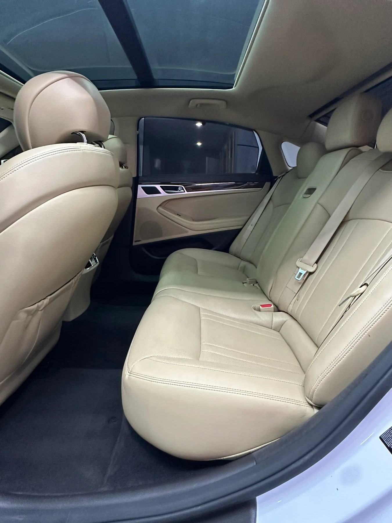 Used 2015 Hyundai Genesis 3.8 w/ Option Group 02 RWD image 28