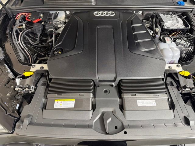 Used 2025 Audi Q7 2.0T Premium w/ Convenience Plus Package AWD/4WD image 25