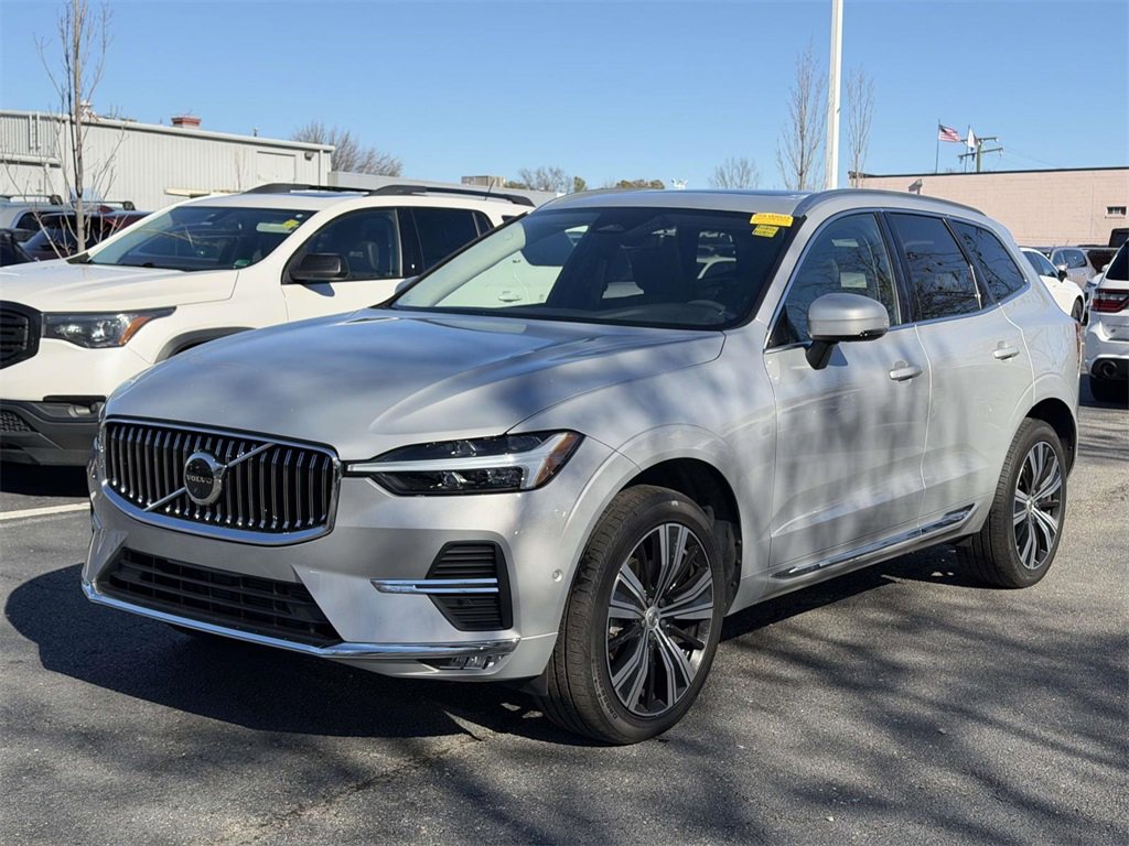 Used 2023 Volvo XC60 B5 Plus w/ Protection Package Premier image 4