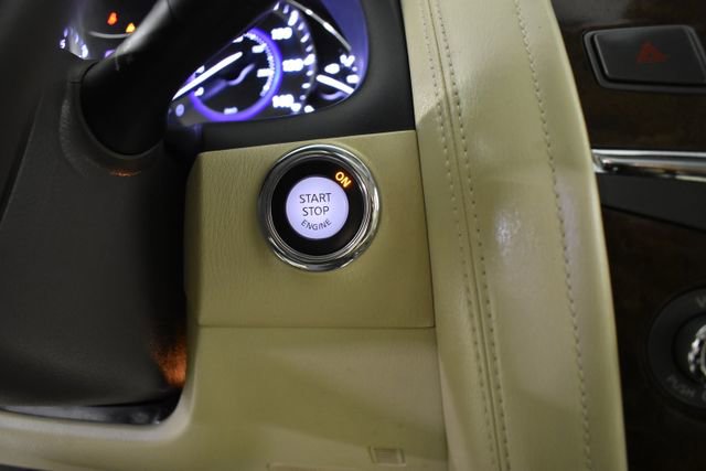 Used 2017 INFINITI QX80 2WD w/ Driver Assistance Package image 18