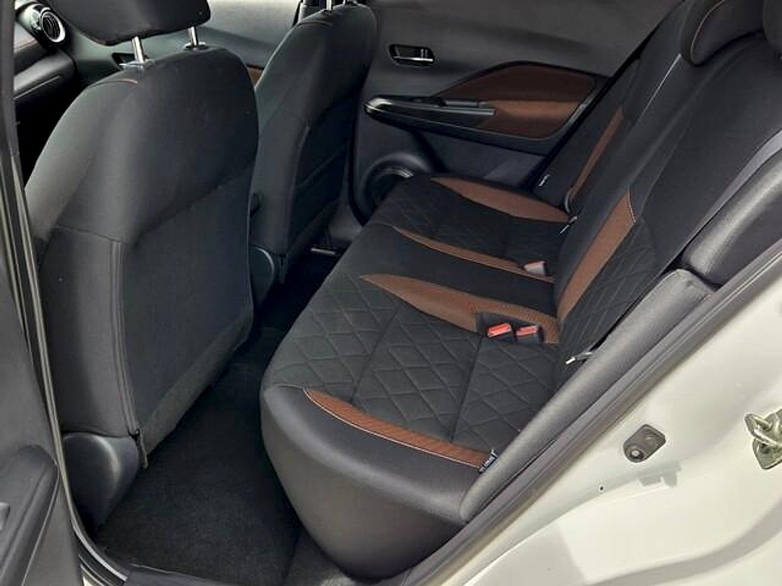 Used 2020 Nissan Kicks SR w/ Exterior Package FWD image 11