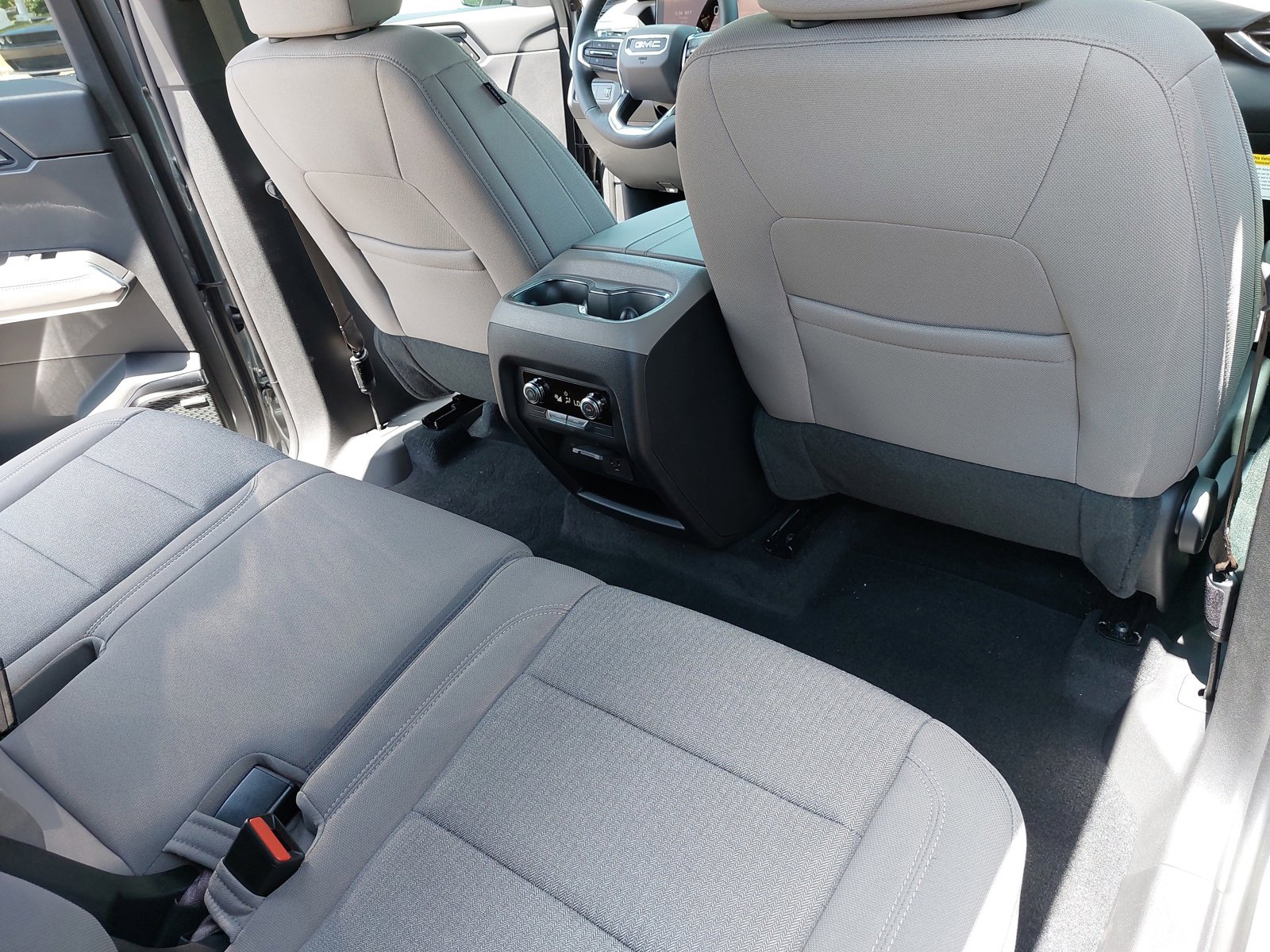 New 2025 GMC Acadia Elevation image 12