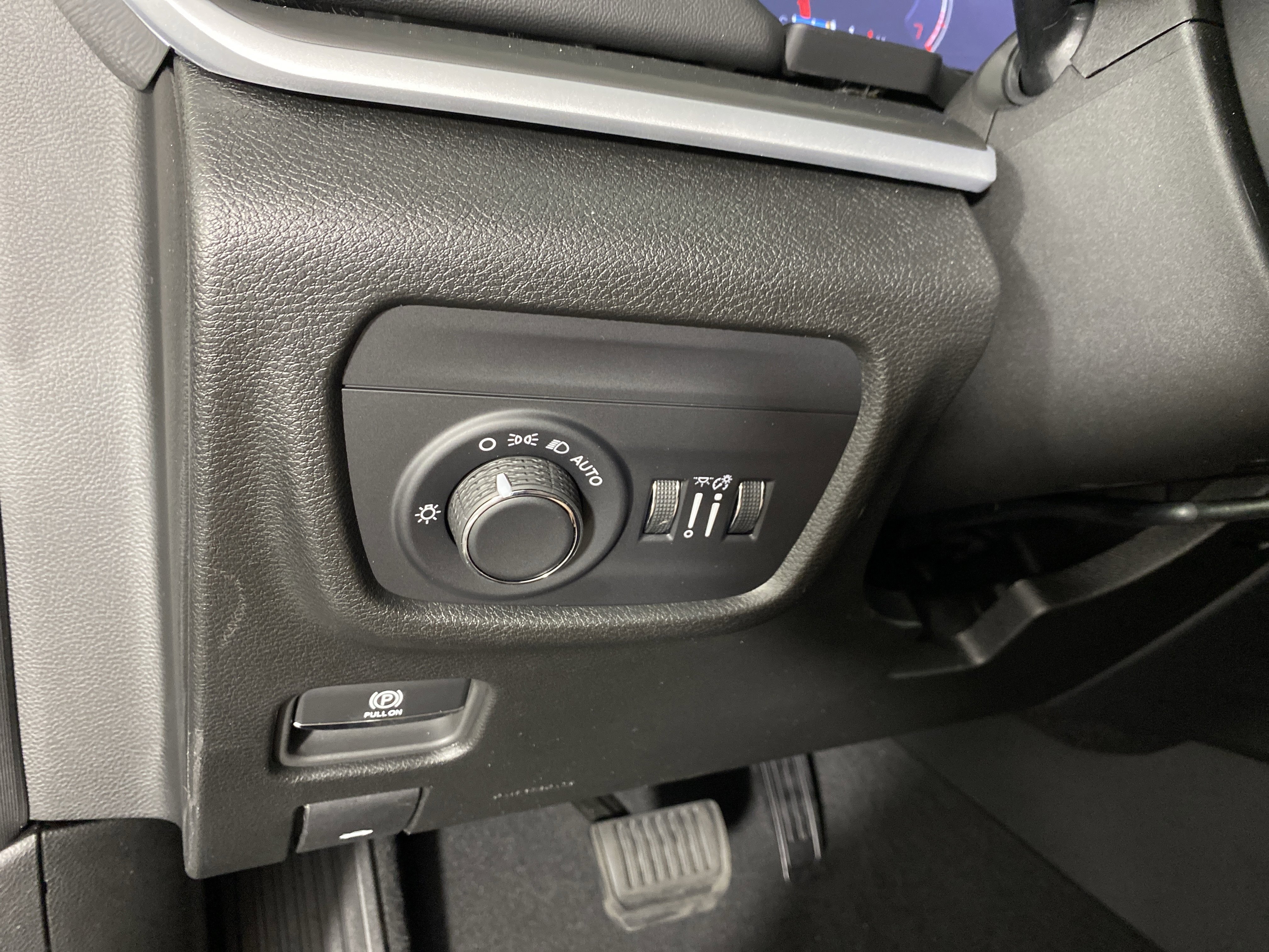 New 2025 Jeep Grand Cherokee L Altitude image 22