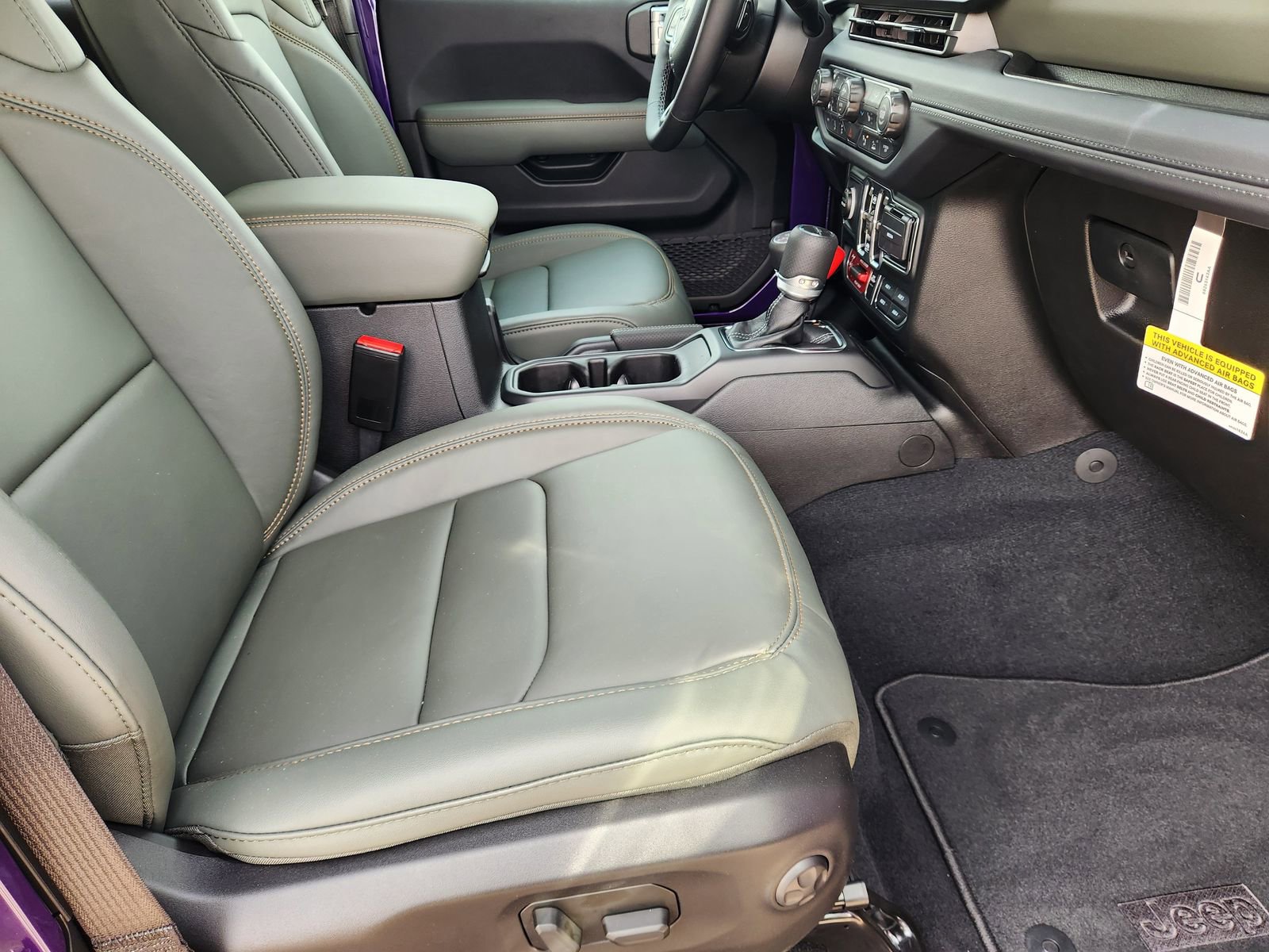 New 2026 Jeep Gladiator Mojave image 13