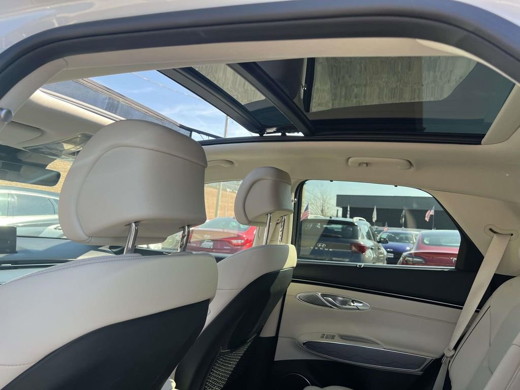 Used 2023 Genesis GV70 2.5T w/ Advanced Package image 13