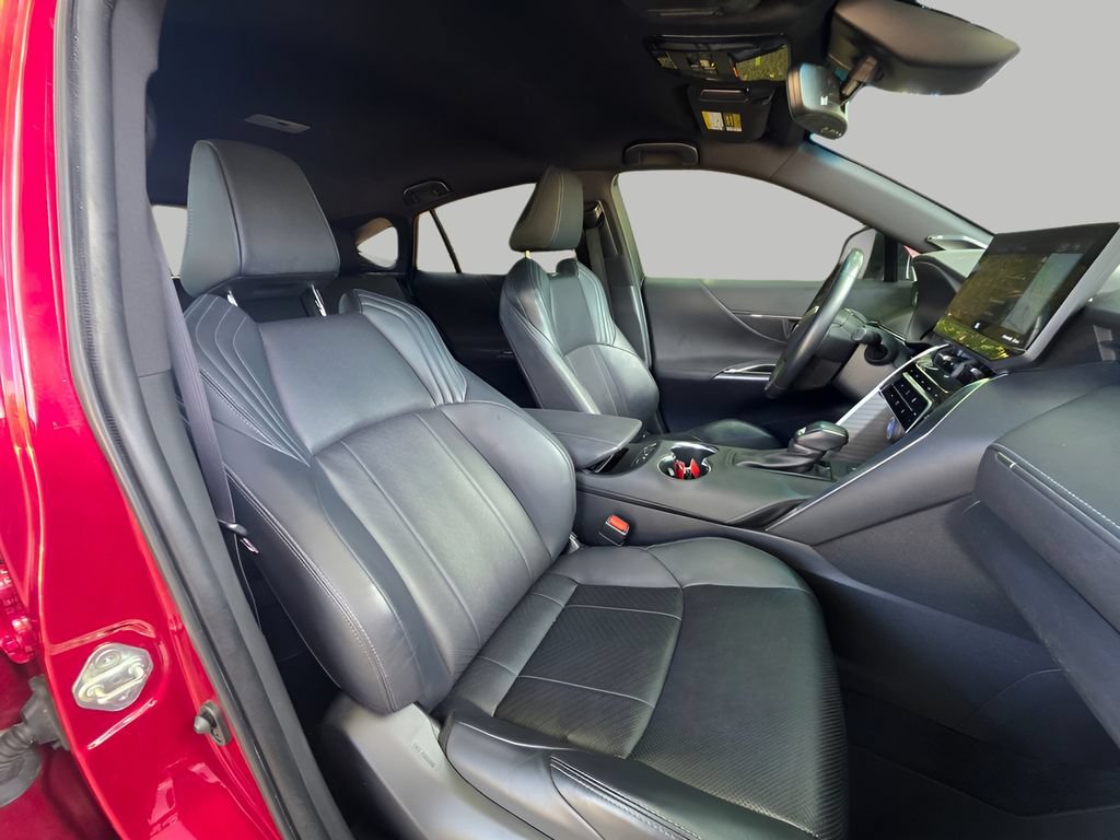 Used 2021 Toyota Venza XLE w/ Softex Package AWD/4WD image 12