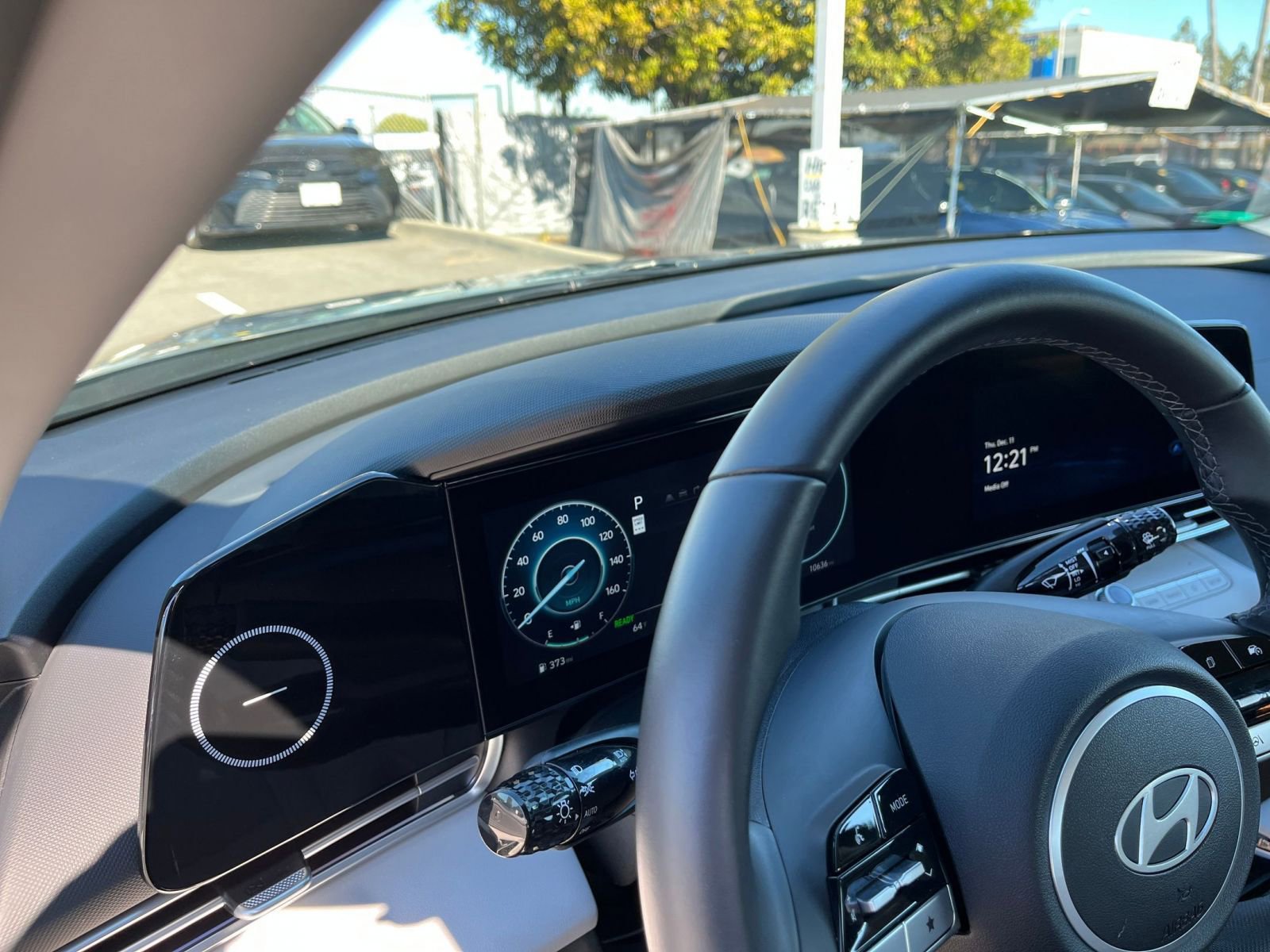 Used 2025 Hyundai Elantra Limited image 35