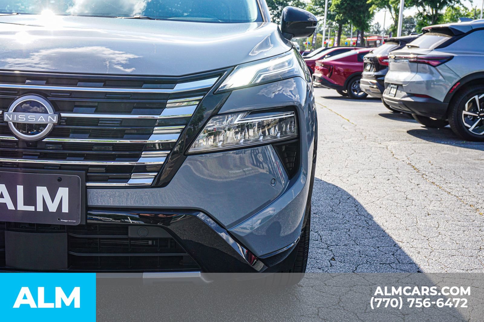 Used 2025 Nissan Rogue Platinum FWD image 18