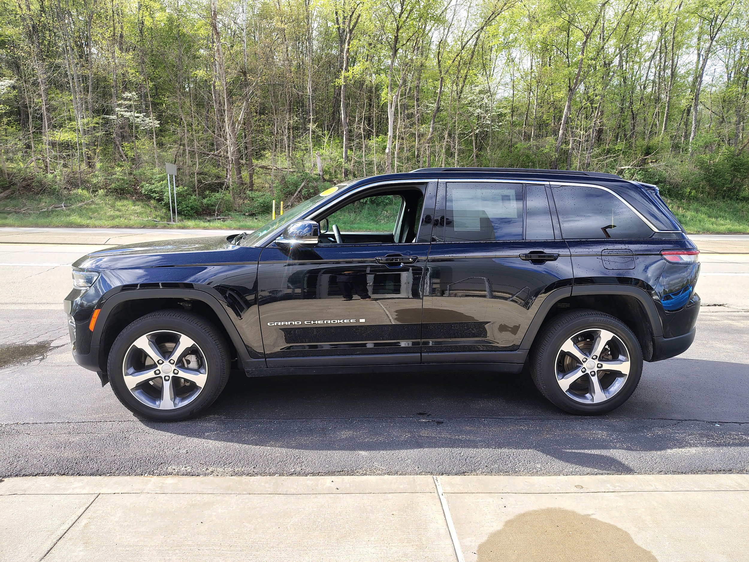Certified 2024 Jeep Grand Cherokee Limited AWD/4WD image 6