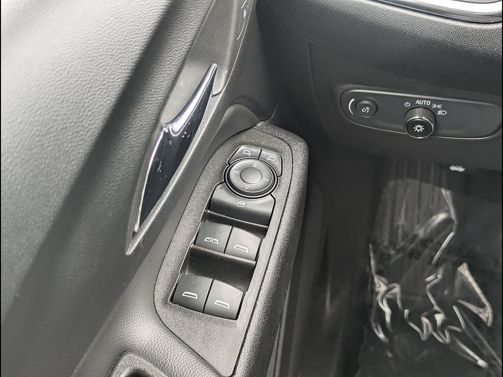 Used 2023 Chevrolet Equinox LT AWD/4WD image 30