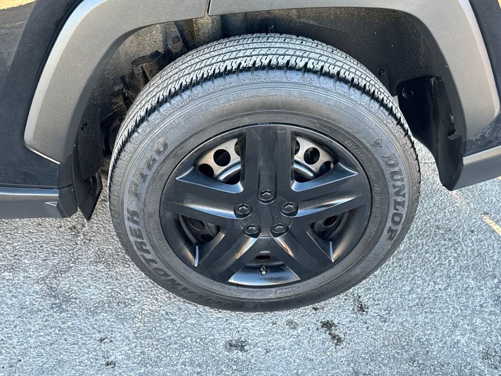 Used 2022 Toyota RAV4 LE image 38