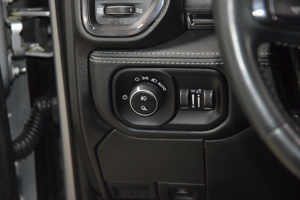 Used 2023 RAM 2500 Limited AWD/4WD image 39