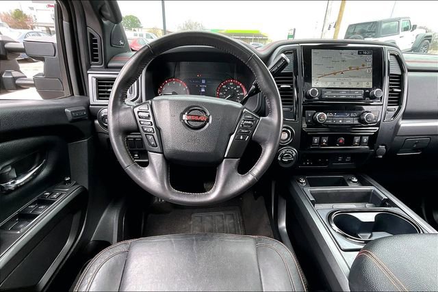Used 2021 Nissan Titan PRO-4X w/ Pro-4x Convenience Package image 8