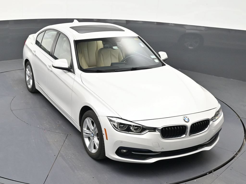 Used 2018 BMW 330i Sedan RWD image 16