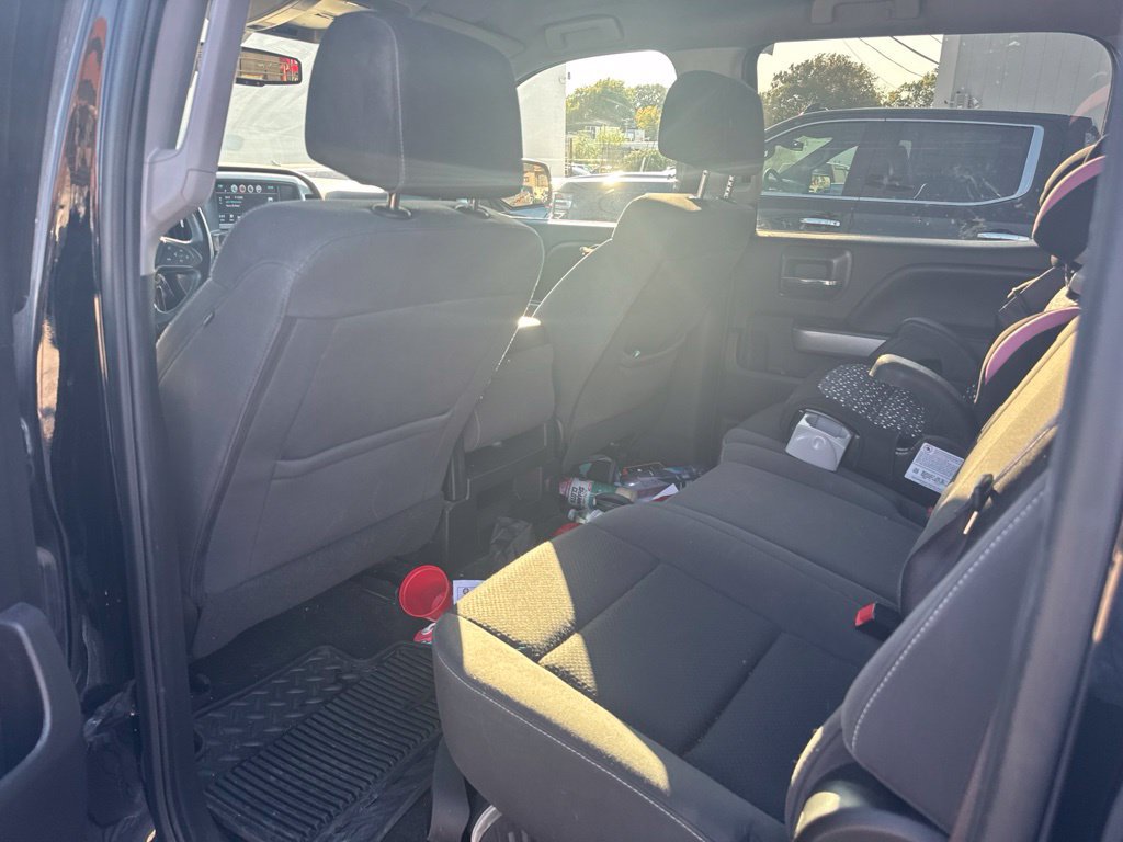 Used 2017 Chevrolet Silverado 1500 LT w/ Rally 2 Edition AWD/4WD image 19