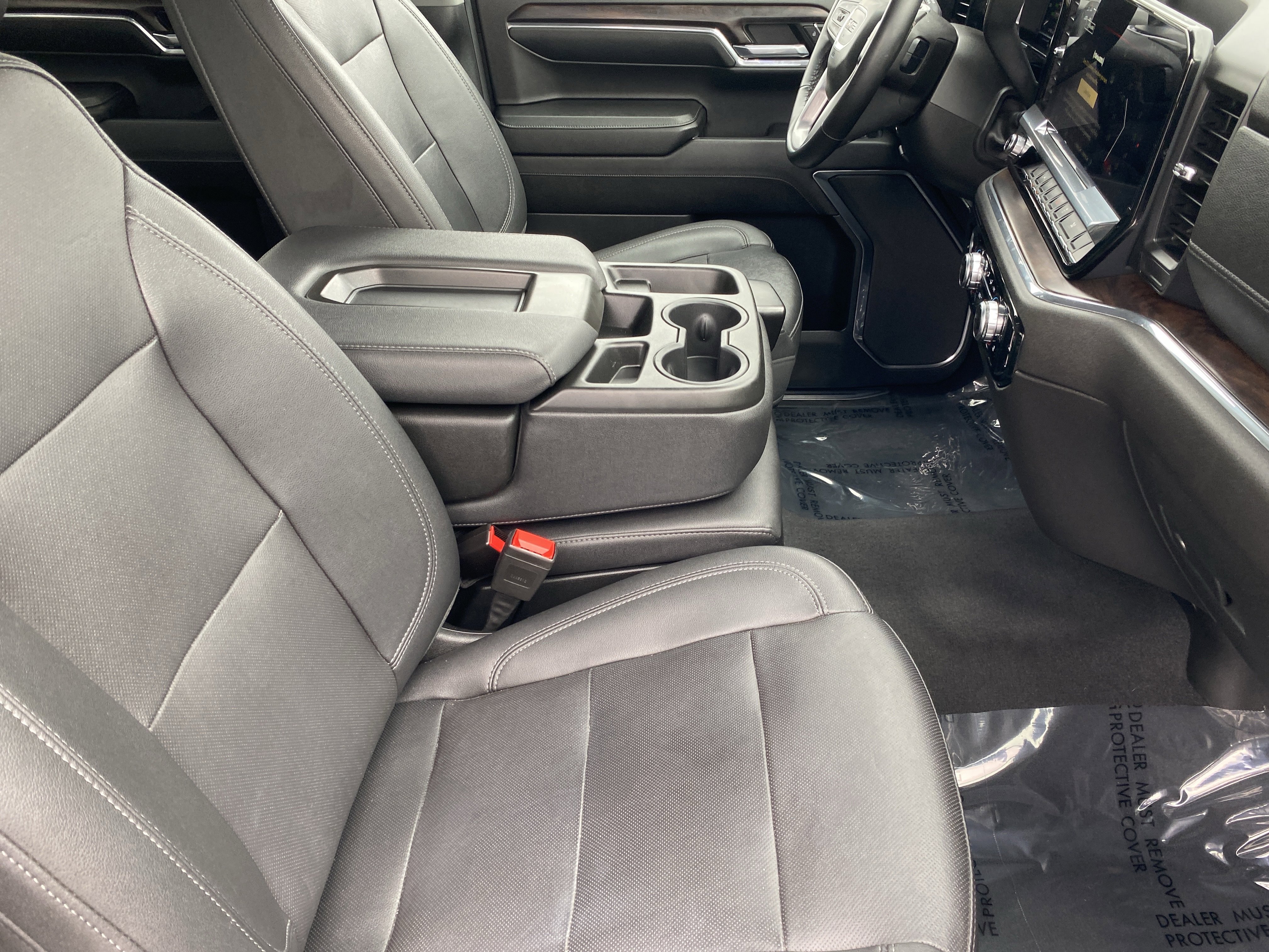 Used 2024 GMC Sierra 1500 SLT image 9