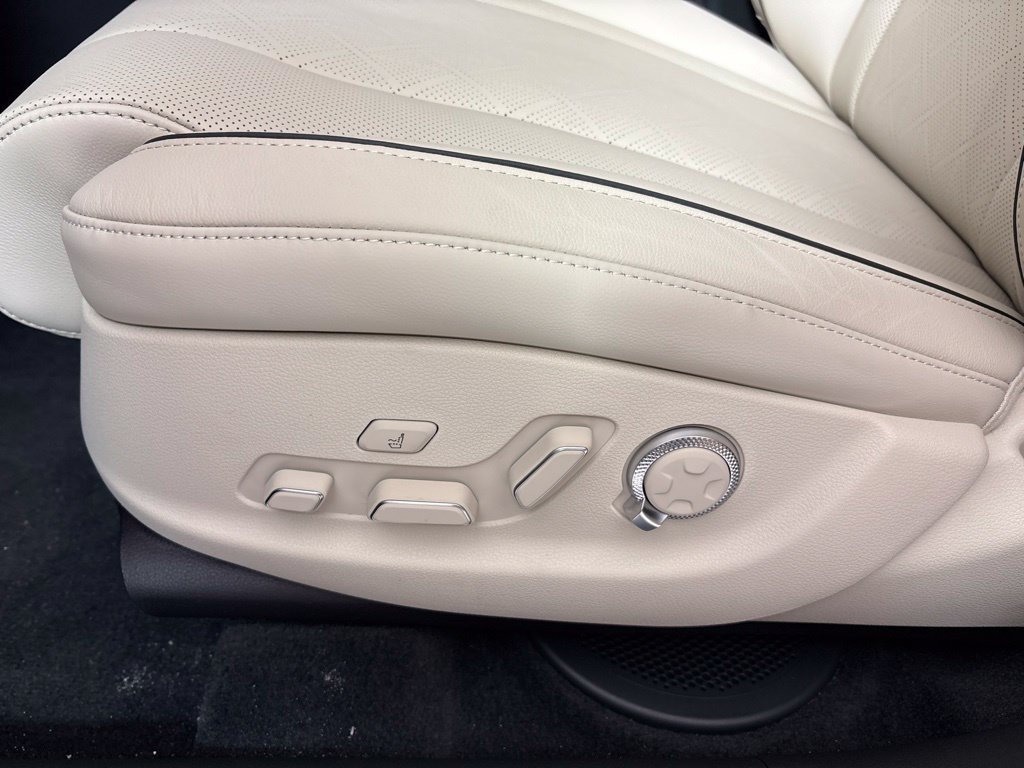 New 2027 Genesis GV80 2.5T Prestige AWD/4WD image 15