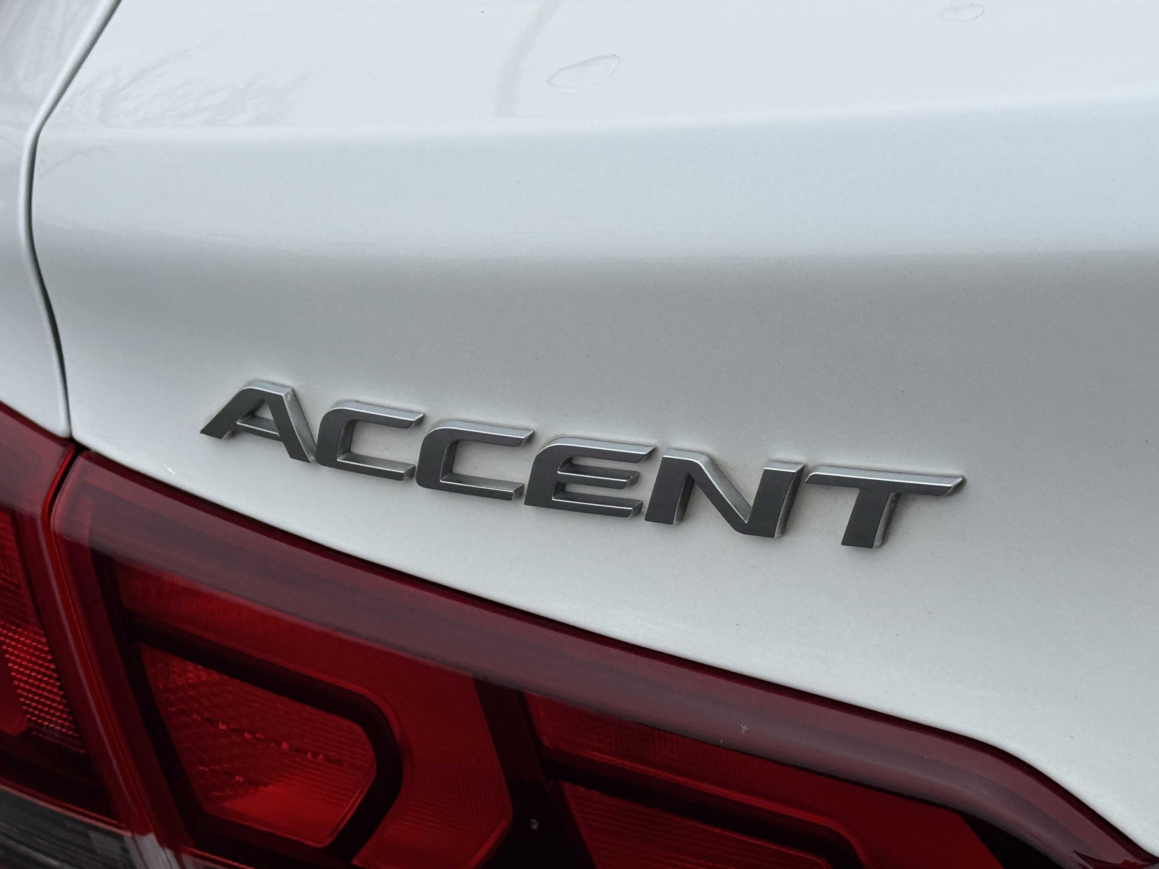 Used 2018 Hyundai Accent SE image 20