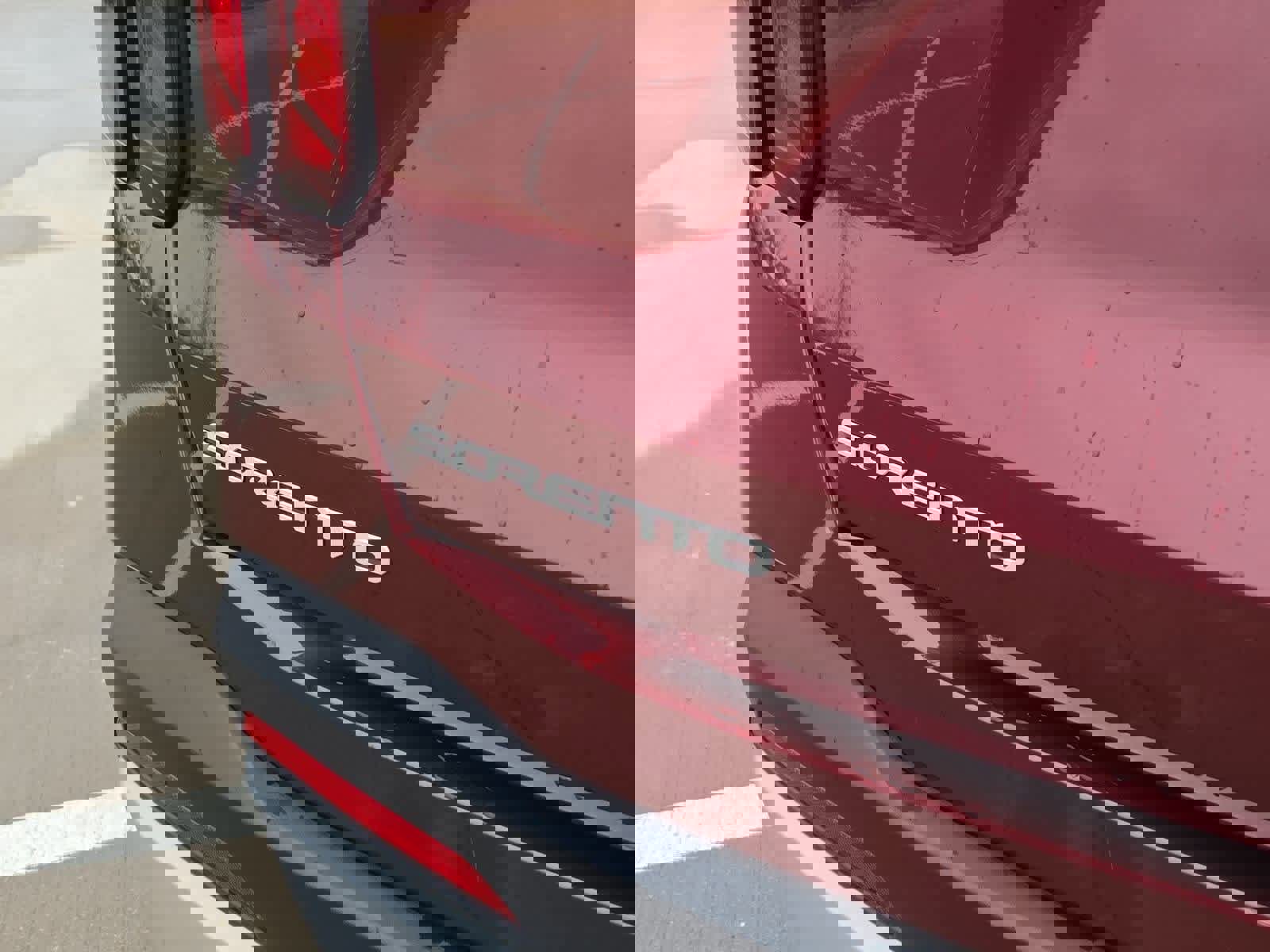 Certified 2025 Kia Sorento LX image 11