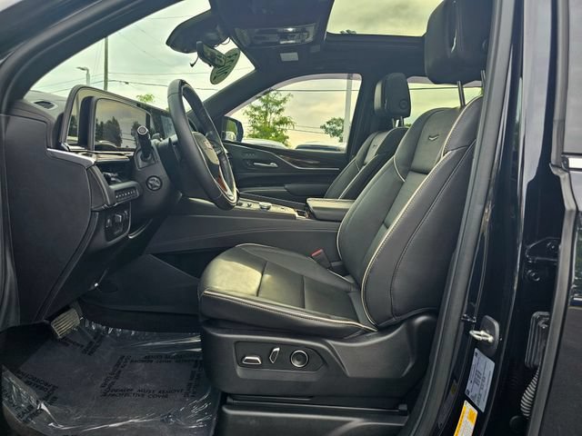 Used 2023 Cadillac Escalade ESV Premium Luxury w/ Performance Package AWD/4WD image 15